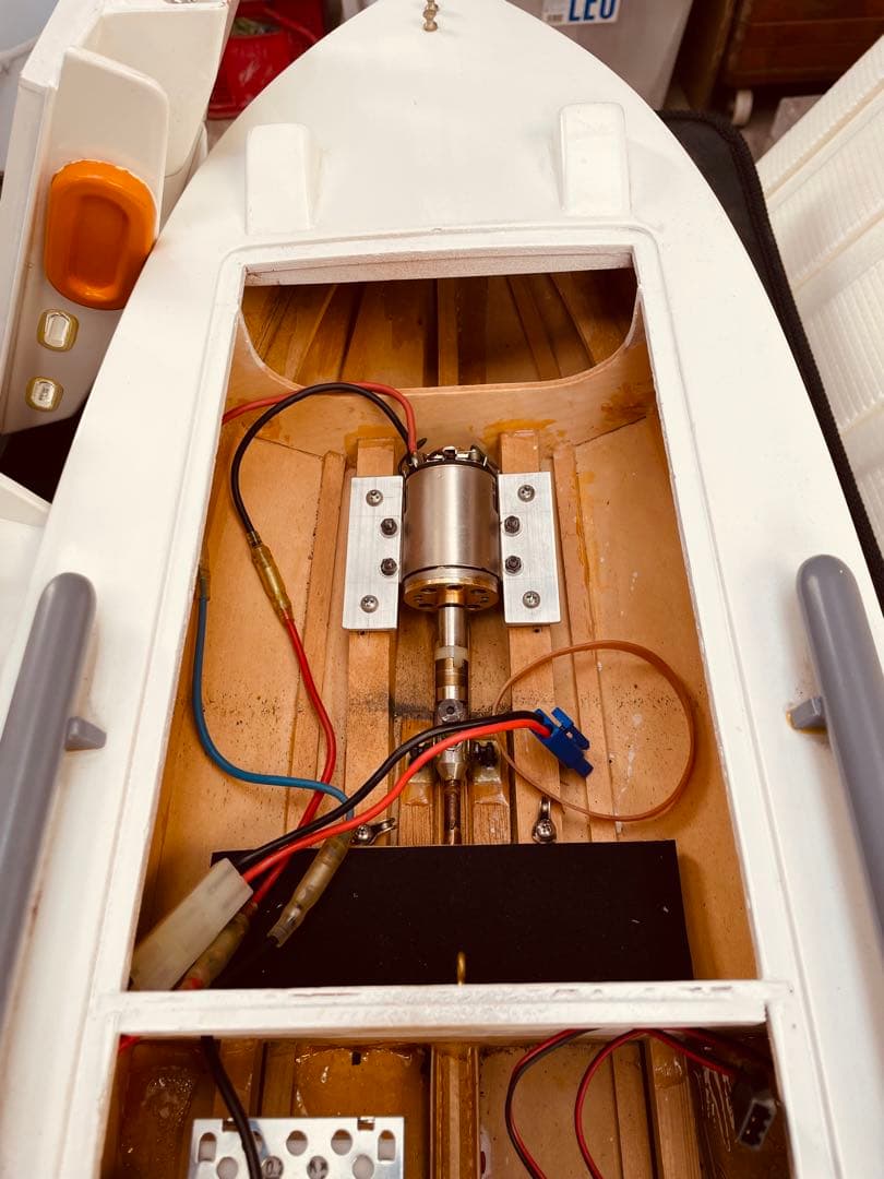 KNK地球堂　ラジコンボート、