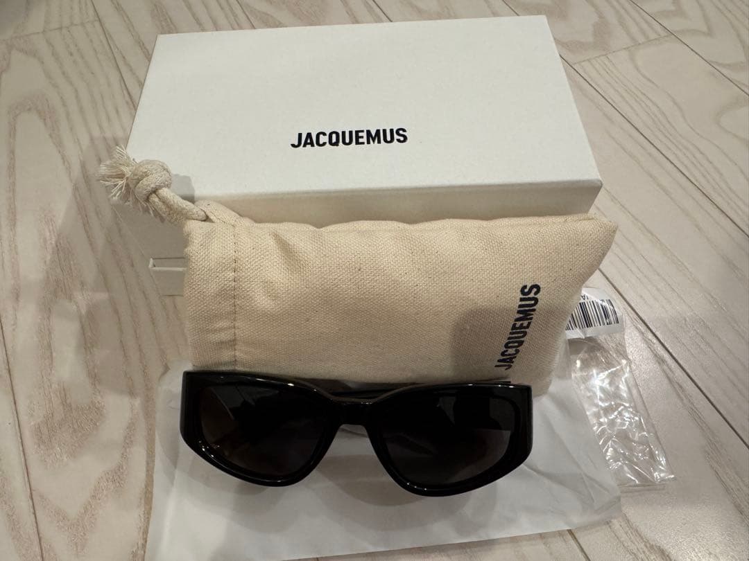 jacquemus gala サングラス　黒　芦澤竜誠　愛用ブランド