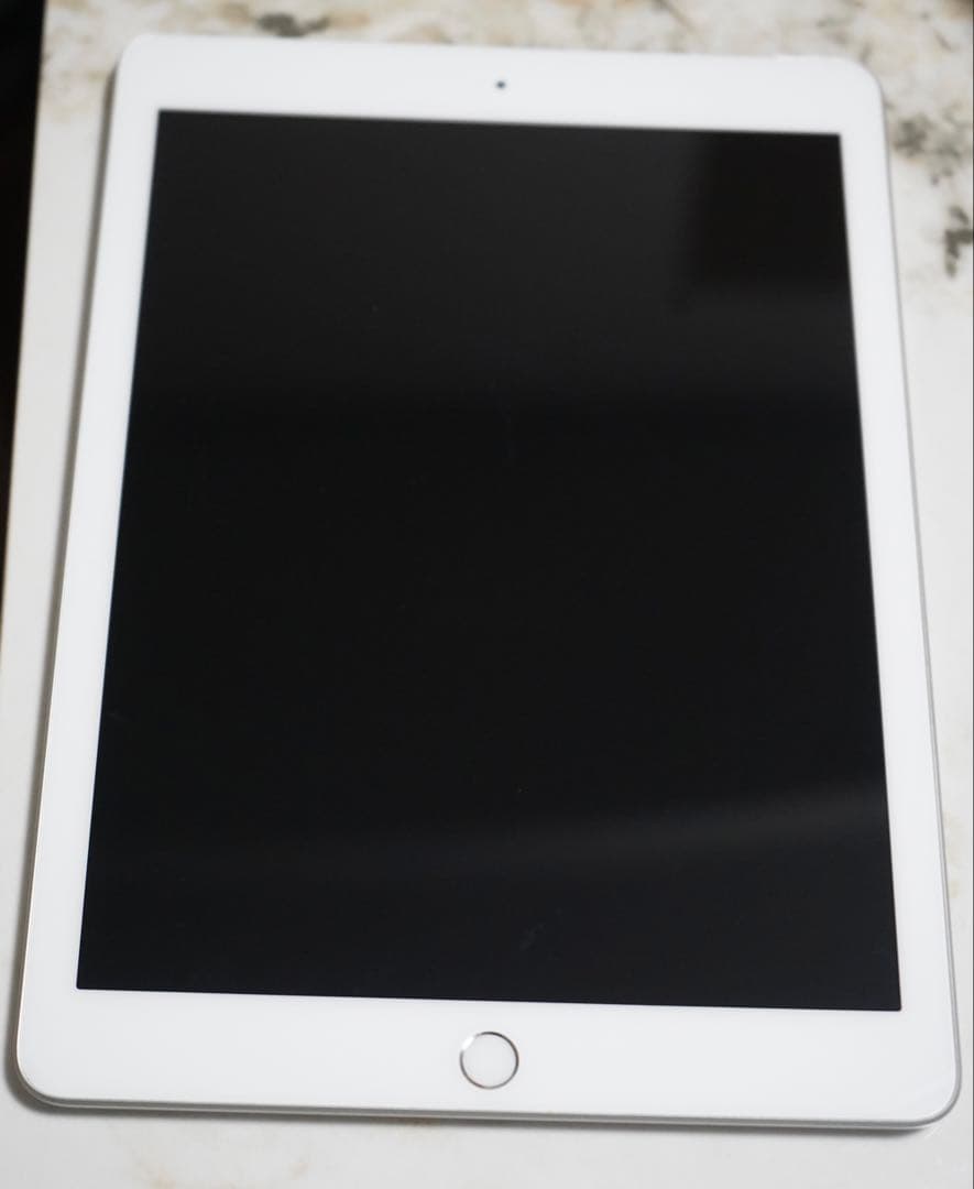 iPad 128GB 第6世代 SIMフリー Cellularモデル