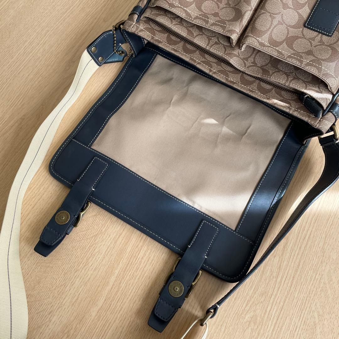 COACH メッセンジャーバッグ ベージュ/ネイビー