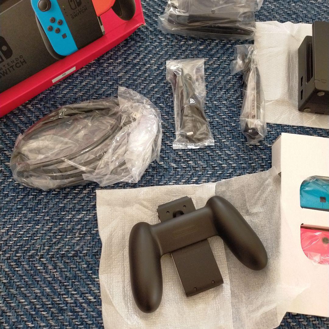 美品Nintendo Switch 本体ネオンブルー ネオンレッド2023年購入