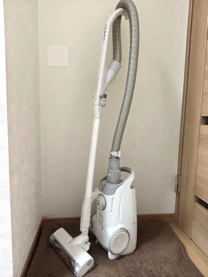 パナソニック人気の紙パック掃除機　MC-JP840K 2022年製 美品