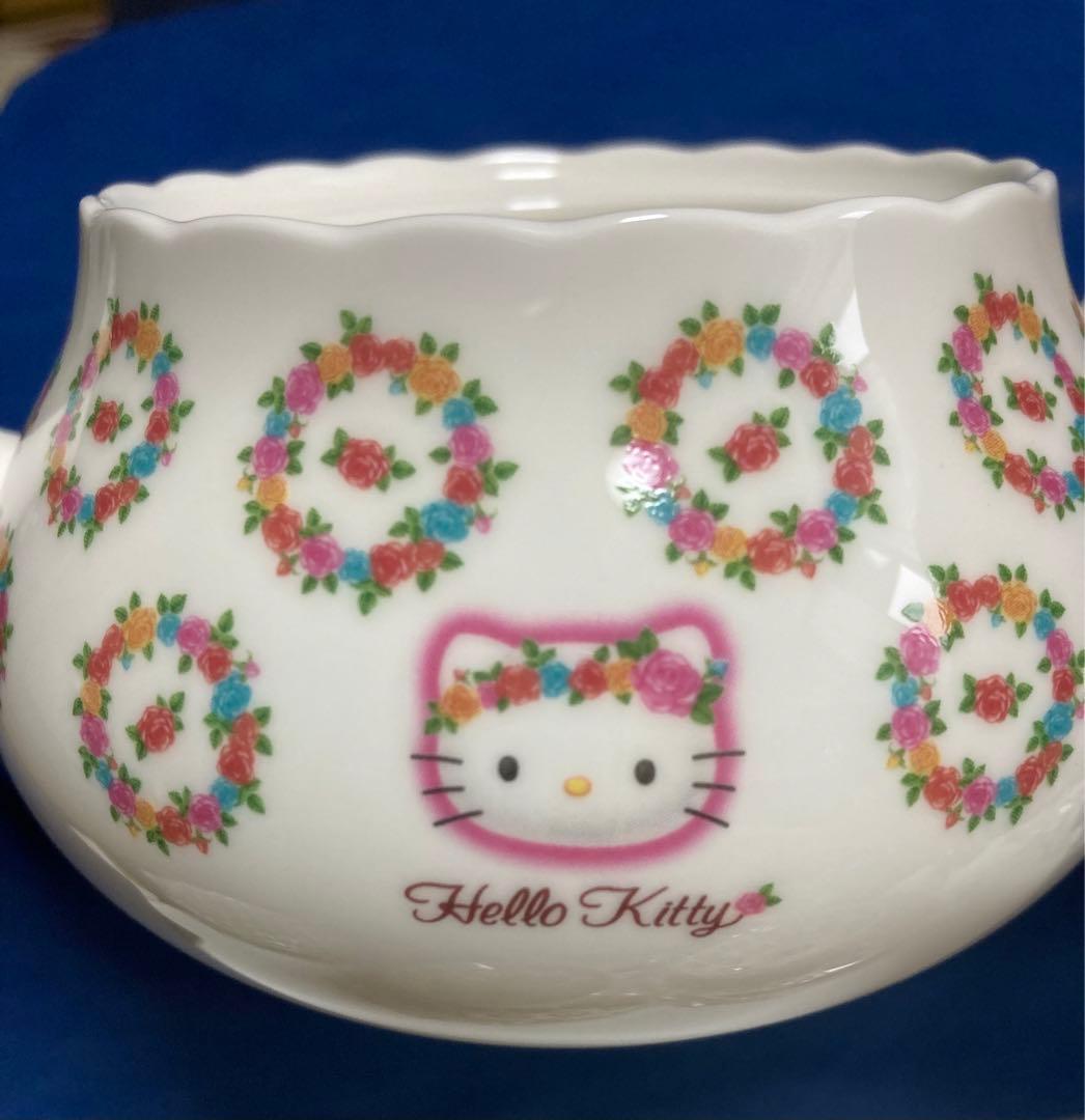 # ハローキティ世界限定999セット　希少生産2001 チャイナボーンセット
