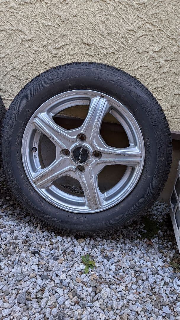 ブリジストン　ブリザック　スタッドレスタイヤ　4本　ホイール付